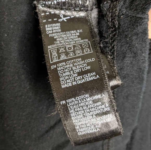 recycled karma • d.a.r.e. to resist drugs crop top - Picture 5 of 5